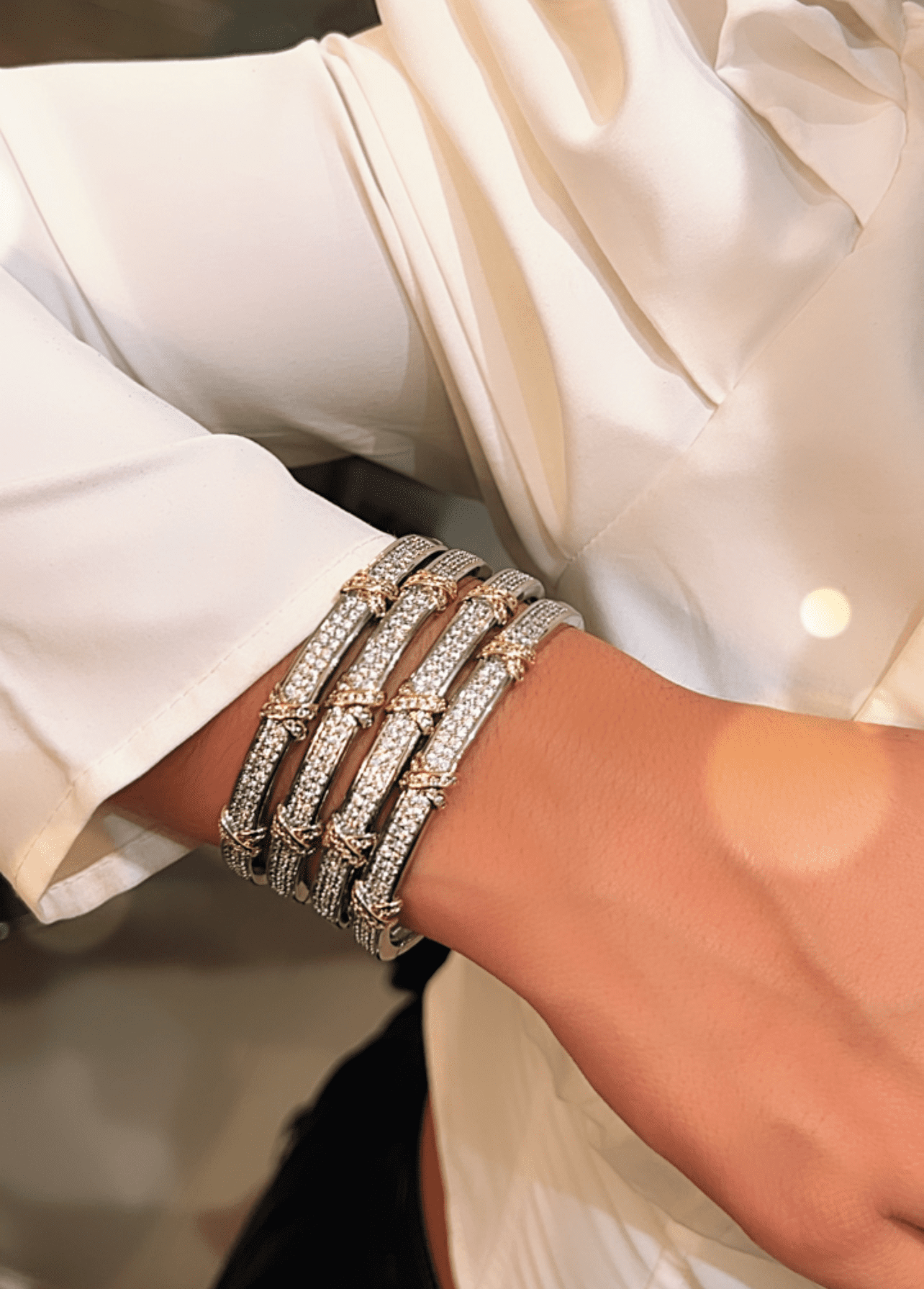 Bracelete Elegance Cravejado Inspiração Prata
