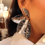 Brinco Maxi Flor Martelada Prata